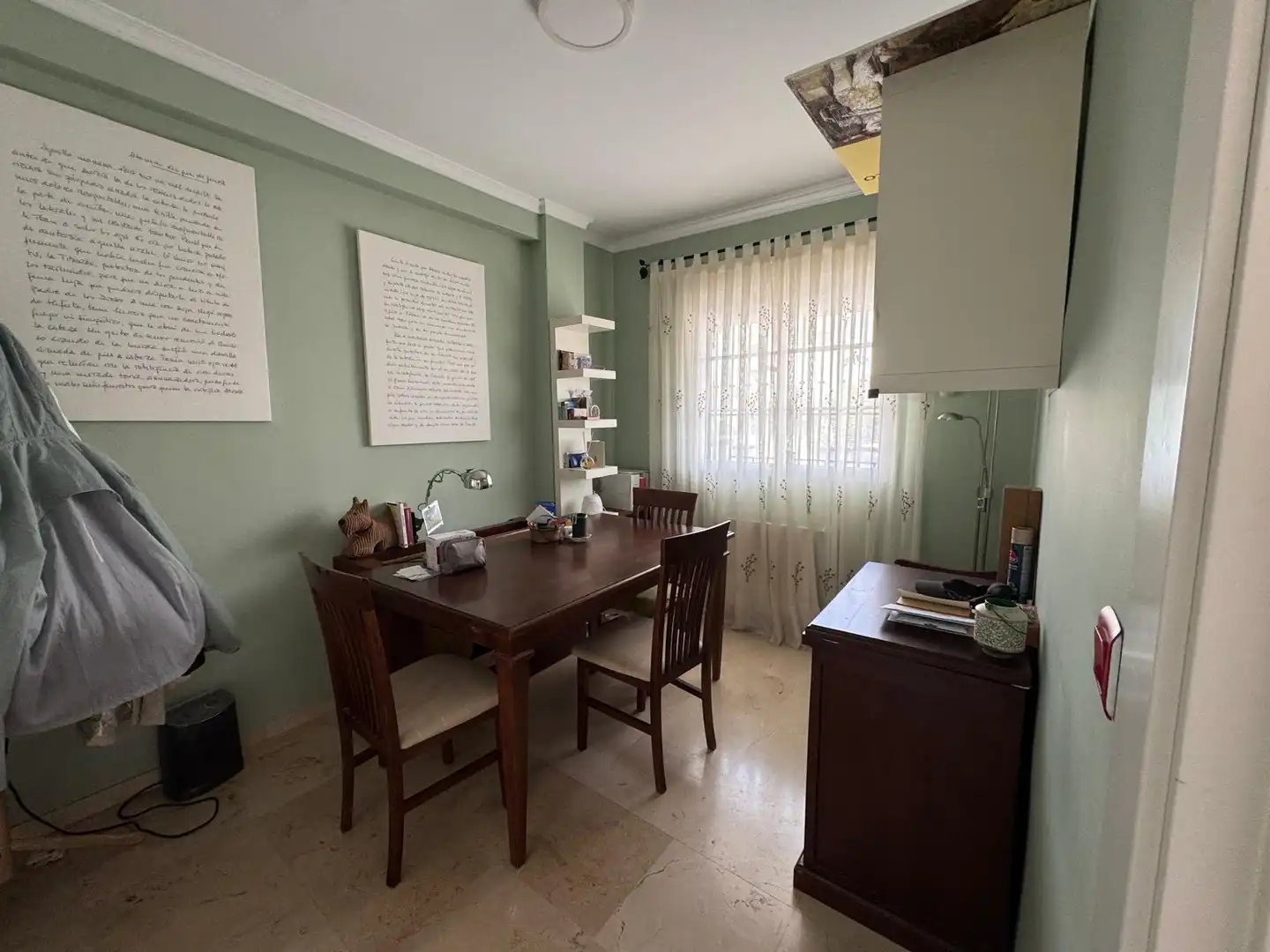 Esszimmer von Einfamilien-Reihenhaus zur Miete in Granada mit Klimaanlage, Heizung und Privatgarten