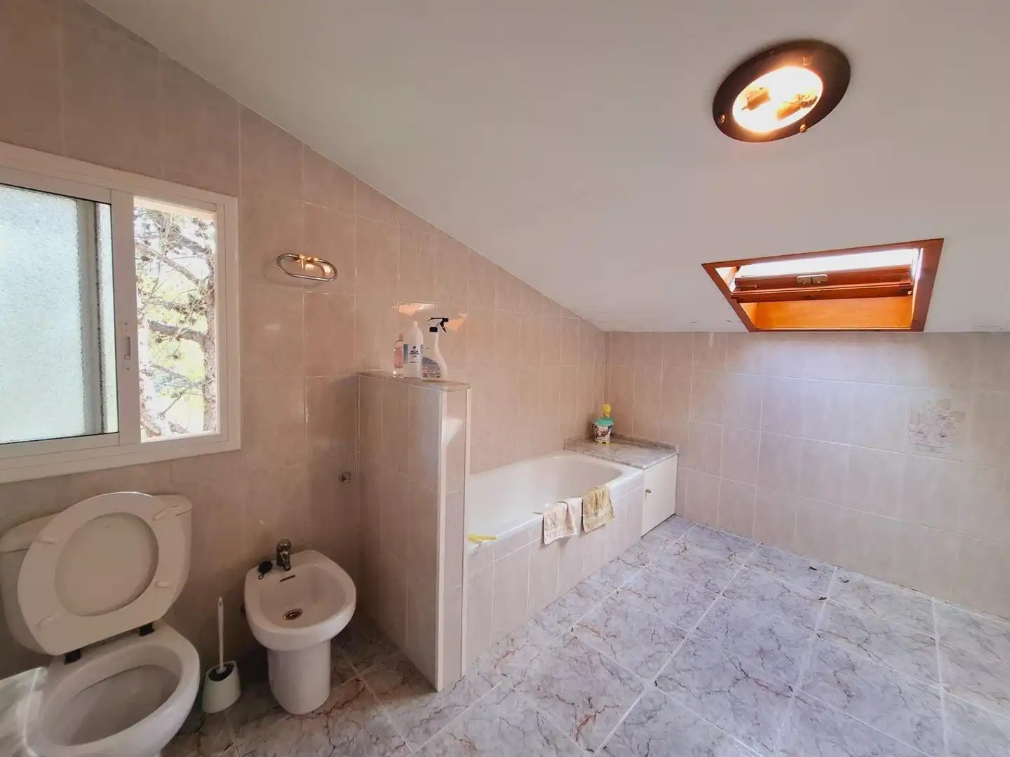 Bany de Casa o xalet en venda en Calafell amb Jardí privat, Terrassa i Traster
