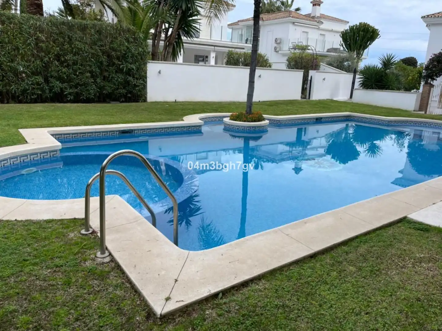 Detached house with pool for sale in Avenida de las Golondrinas, imagen 19