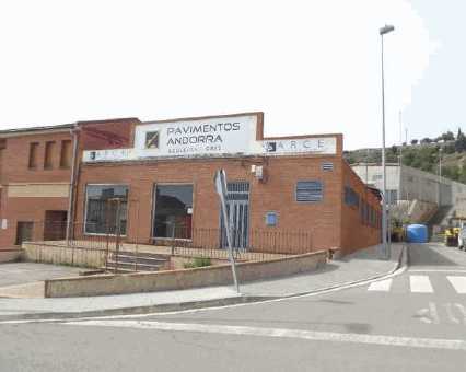 Vista exterior de Nave industrial en venta en Andorra (Teruel)