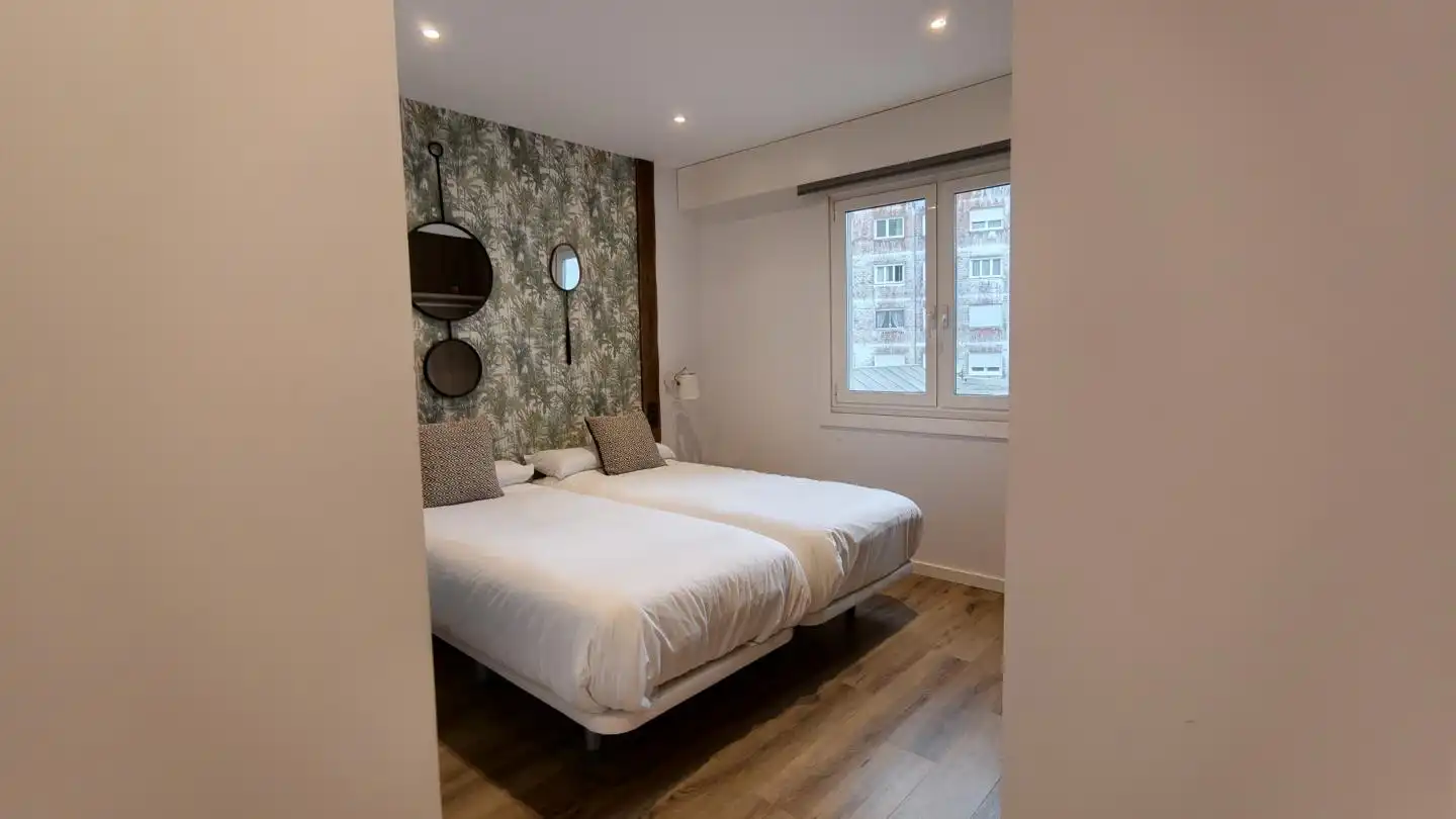 Schlafzimmer von Wohnung zum Verkauf in Santiago de Compostela  mit Heizung und Abstellraum
