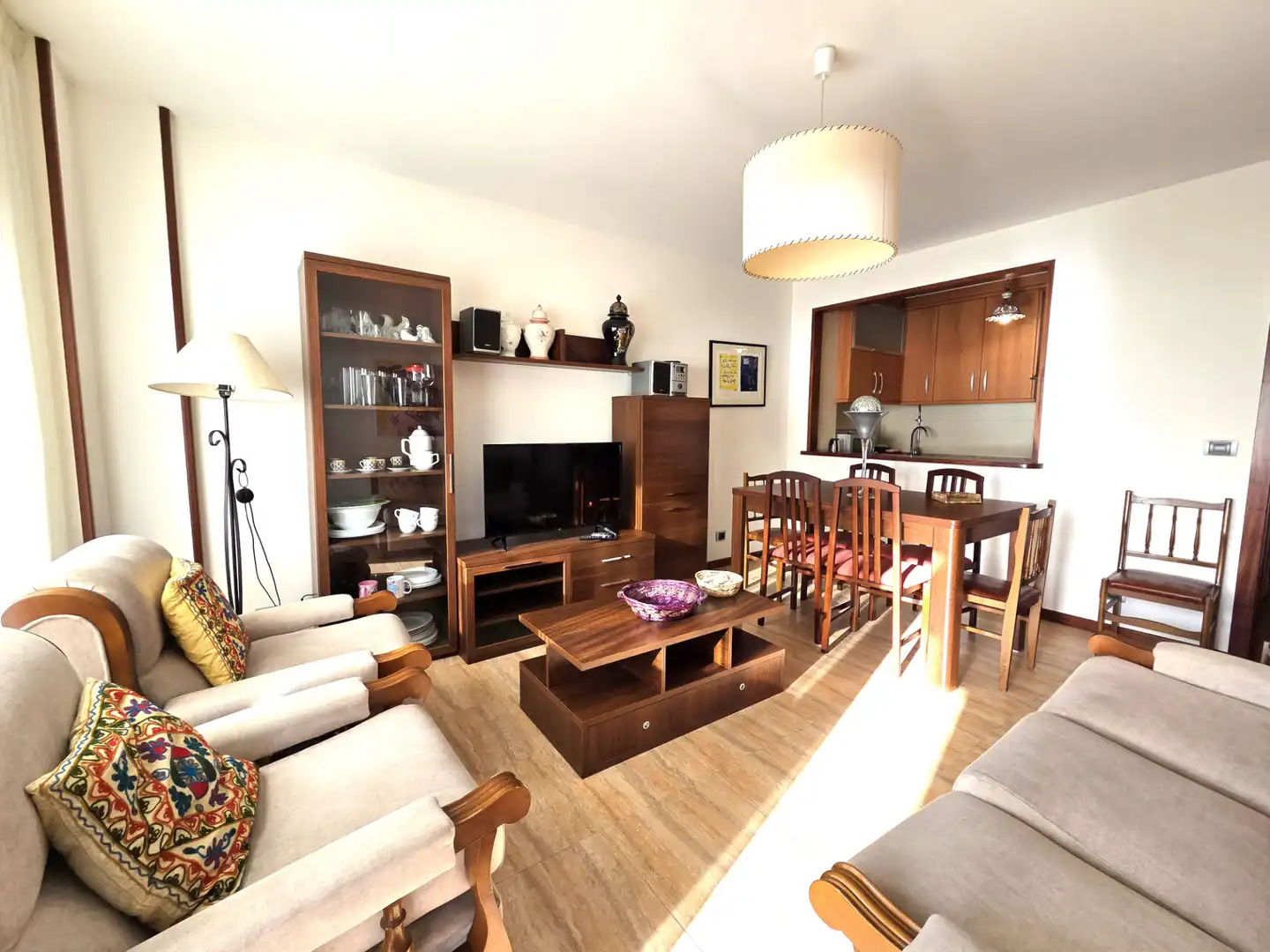 Wohnzimmer von Wohnungen zur Miete in Sanxenxo mit Terrasse, Möbliert und Ofen