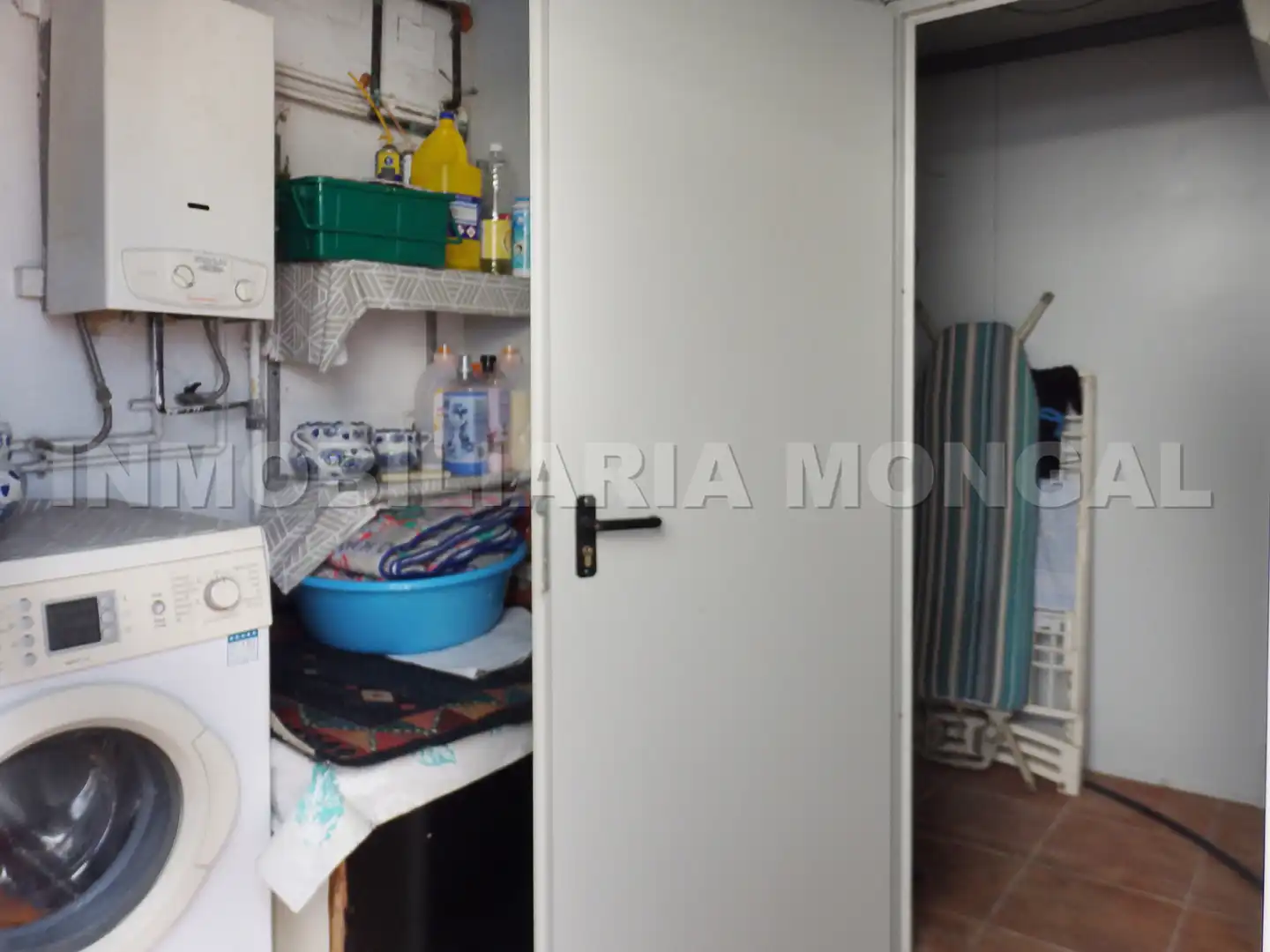 Dormitori de Àtic en venda en L'Hospitalet de Llobregat amb Aire condicionat, Terrassa i Forn