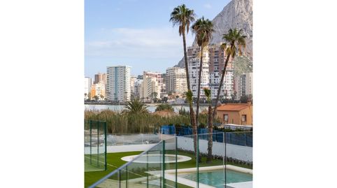 Foto 2 de Apartamento en venta en Calle Eslovenia, Marisol Park - Ortembach - Los Almendros, Calpe / Calp