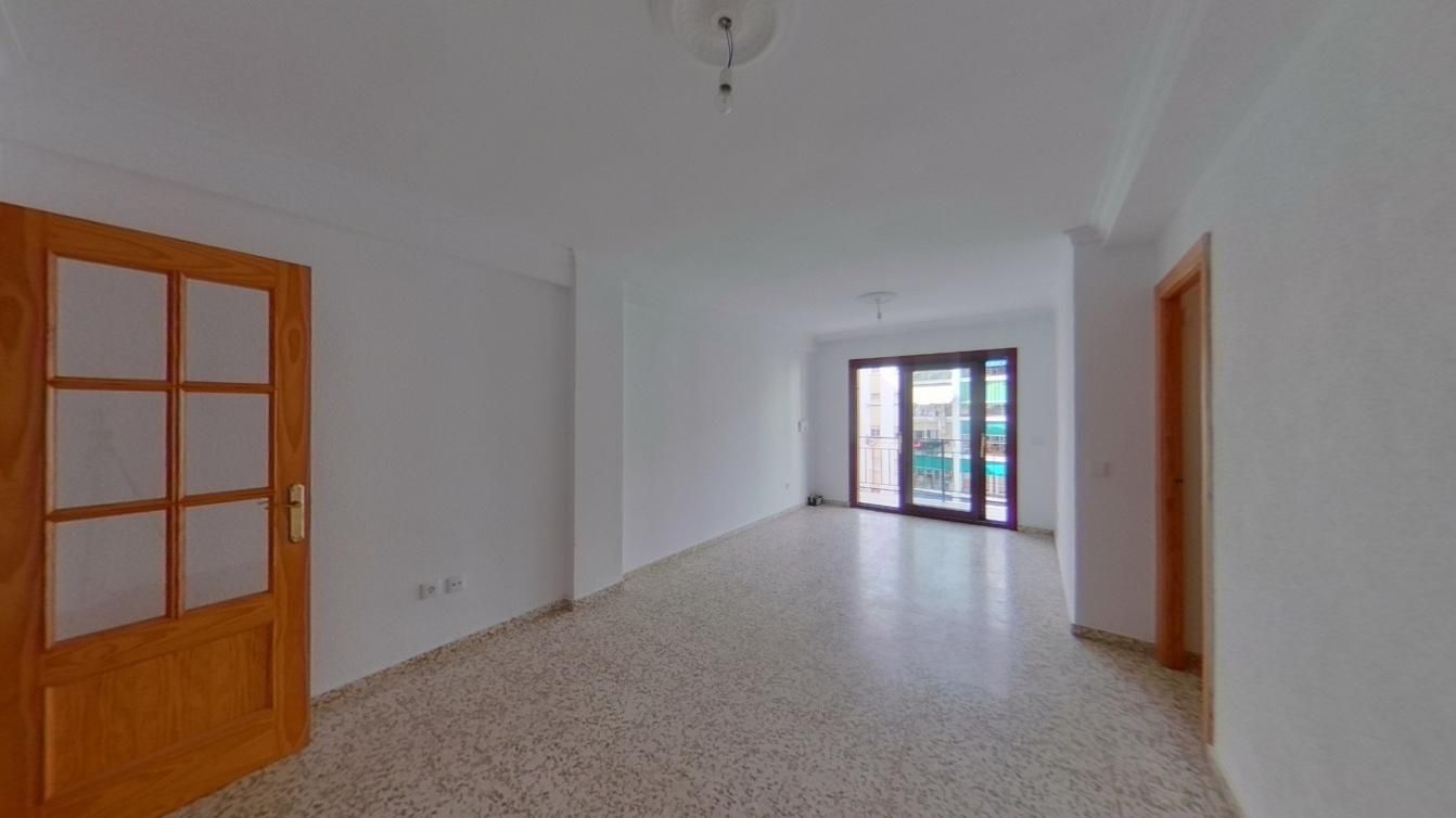 Flat for sale in Estepona