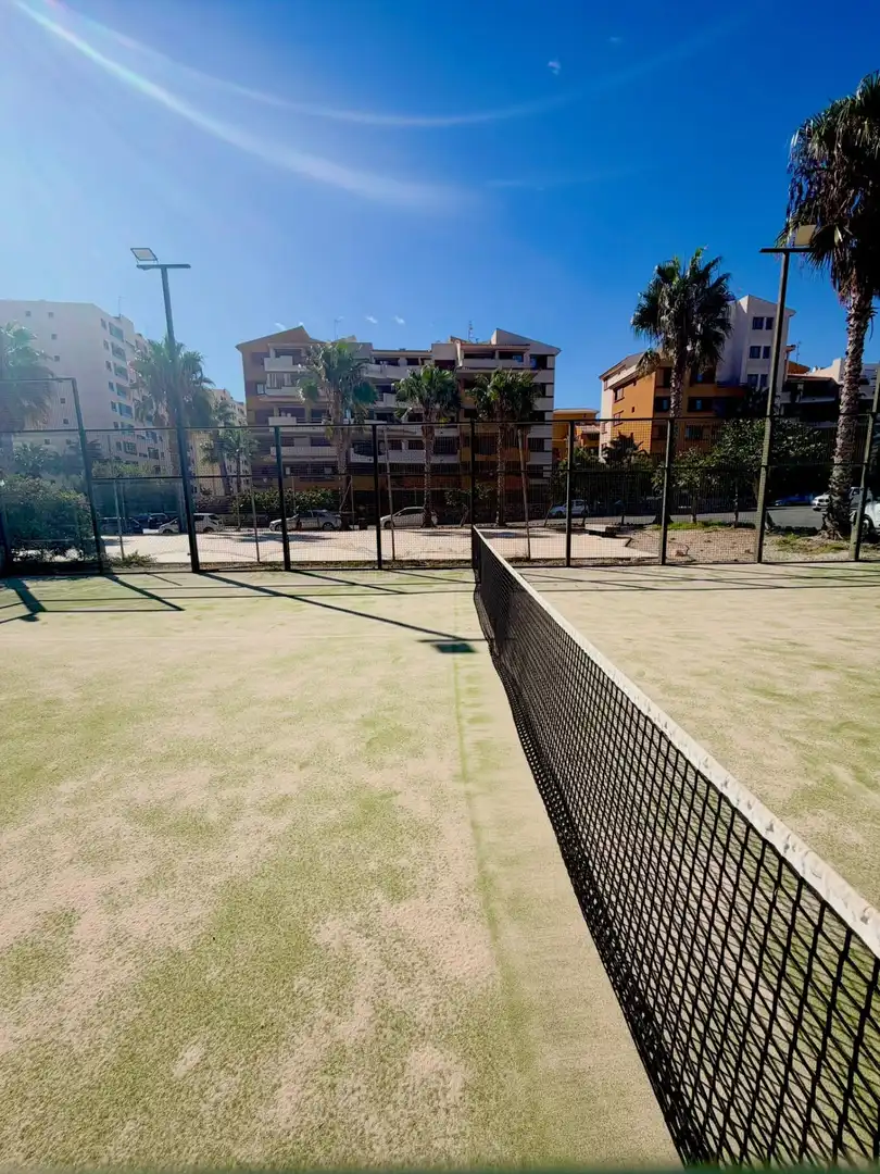 Vista exterior de Apartamento en venta en Torrevieja con Aire acondicionado, Calefacción y Terraza