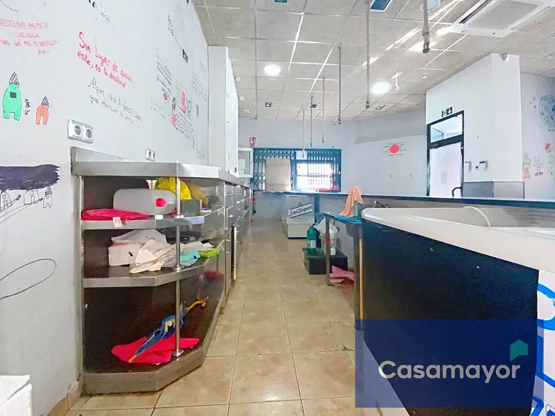Local en venta en Alicante / Alacant con Aire acondicionado