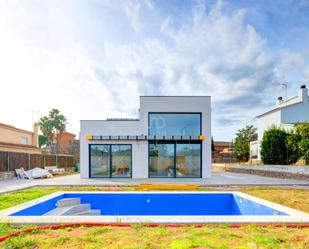 Vista exterior de Casa o xalet en venda en Sentmenat amb Aire condicionat, Calefacció i Terrassa