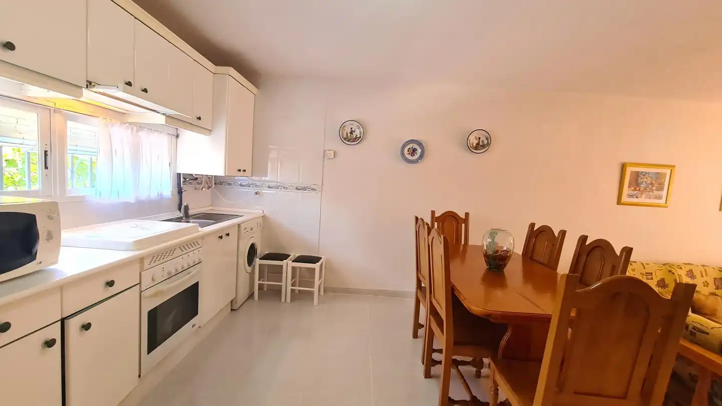 Kitchen of Houses for sale in La Adrada   with Private garden, Storage room and Balcony