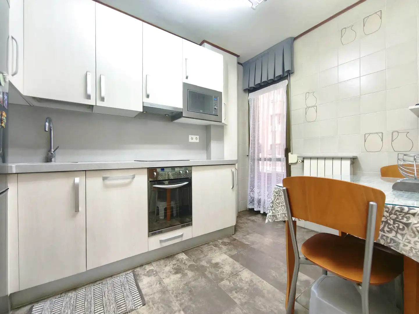 Kitchen of Flat for sale in  Logroño  with Heating, Parquet flooring and Terrace