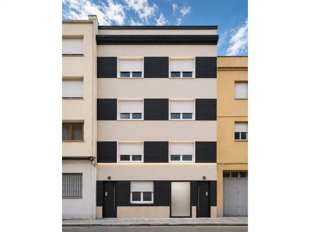 Vista exterior de Piso en venta en Girona