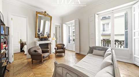 Photo 2 of Flat for sale in De Jovellanos, Cortes - Huertas, Madrid Capital