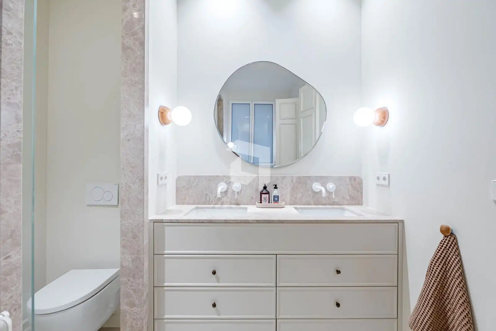 Badezimmer von Wohnung zum Verkauf in Madrid mit Klimaanlage, Heizung und Terrasse