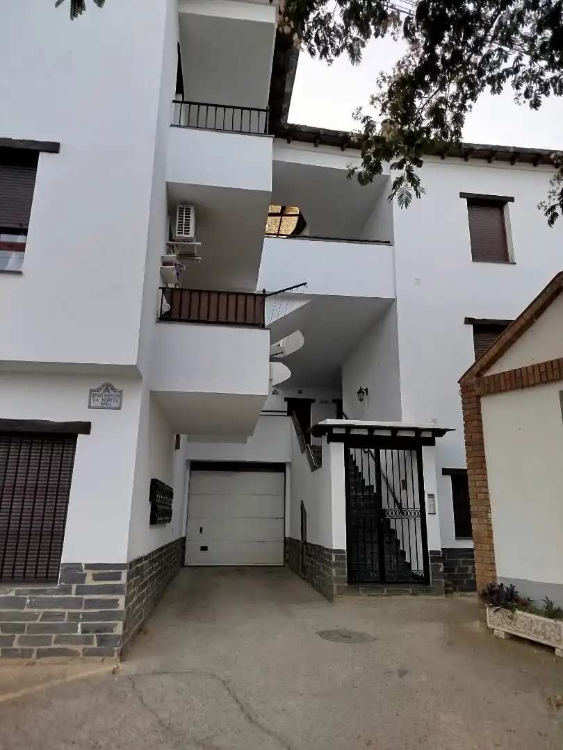 Vista exterior de Apartamento en venta en Alpujarra de la Sierra con Terraza