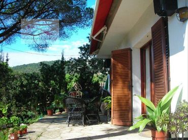 House with pool for sale in Canyelles