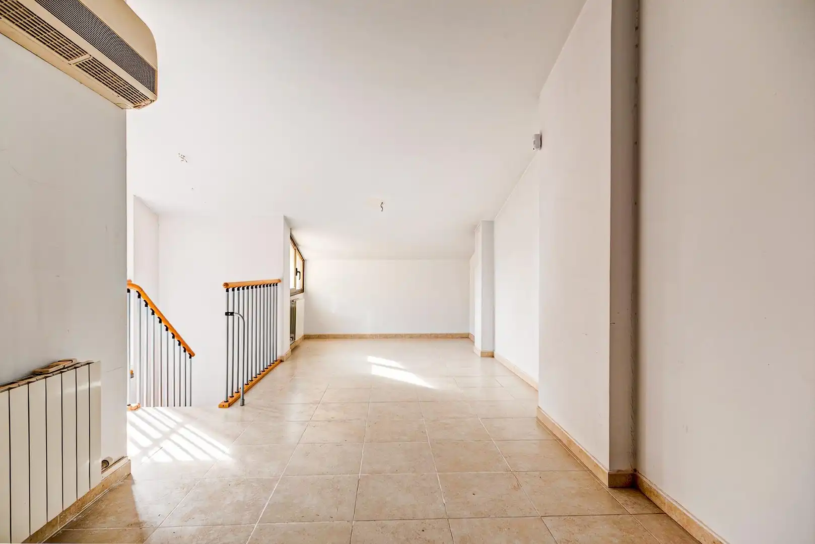 Maisonette zum Verkauf in Igualada mit Klimaanlage, Heizung und Terrasse