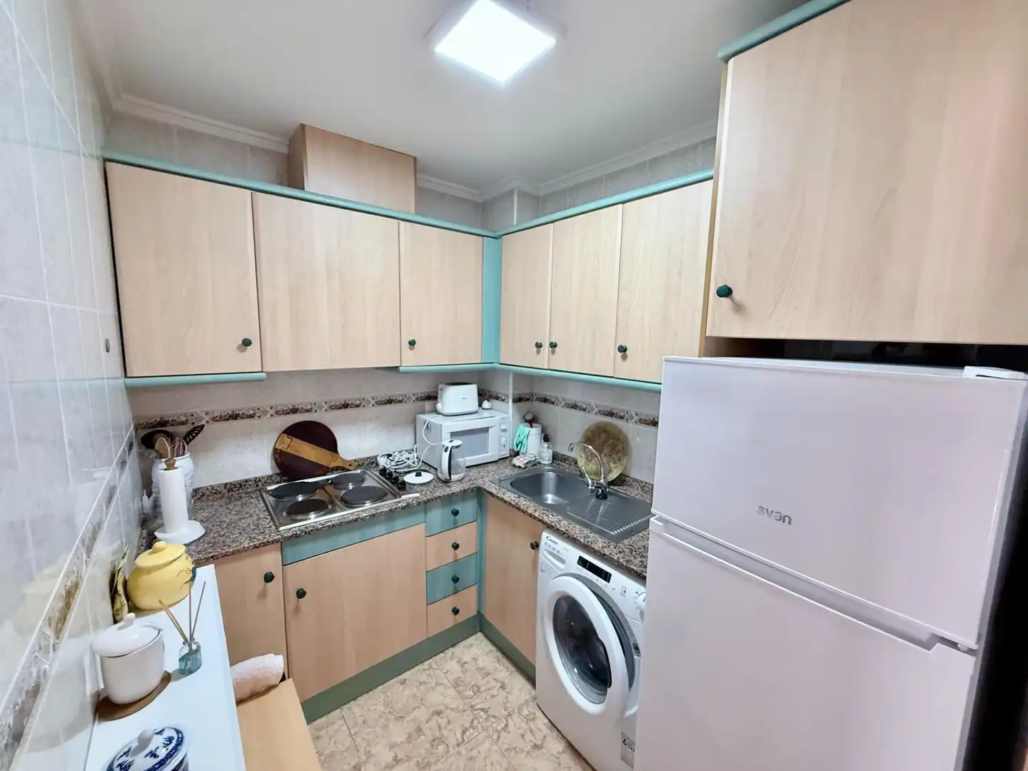 Cuina de Apartament en venda en Torrevieja amb Terrassa, Moblat i Balcó