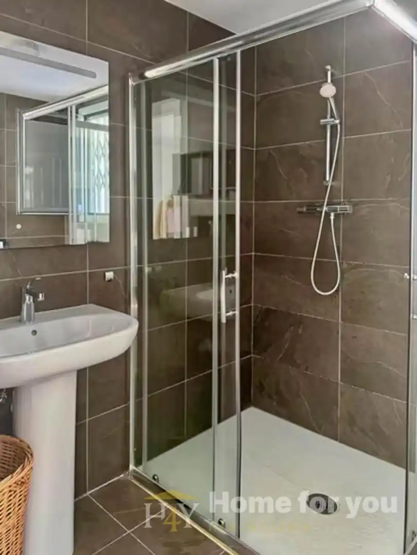 Chalet con piscina en venta en Pení 64, imagen 26
