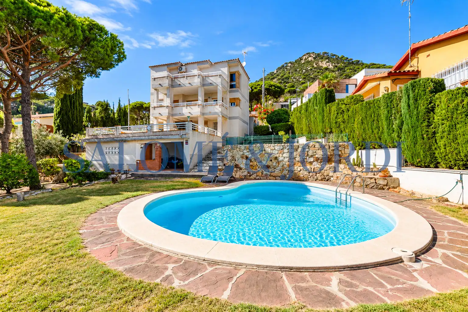 Casa con piscina in vendita a Carrer Jaume Balmes