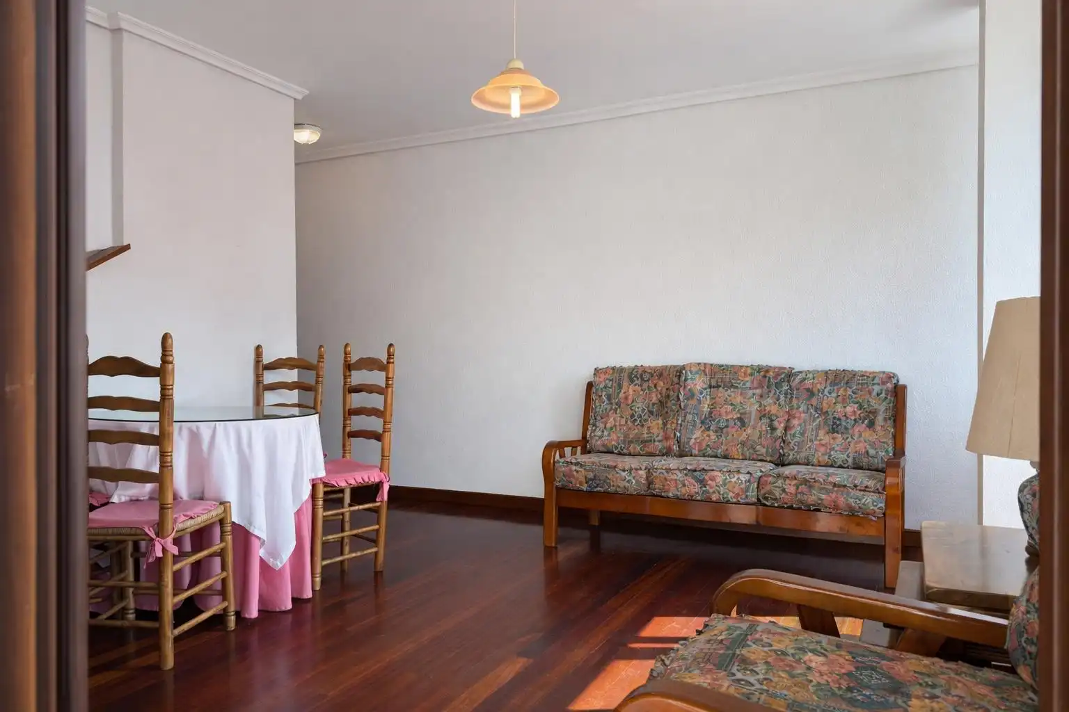 Sala d'estar de Dúplex en venda en Comillas (Cantabria) amb Calefacció, Terrassa i Balcó