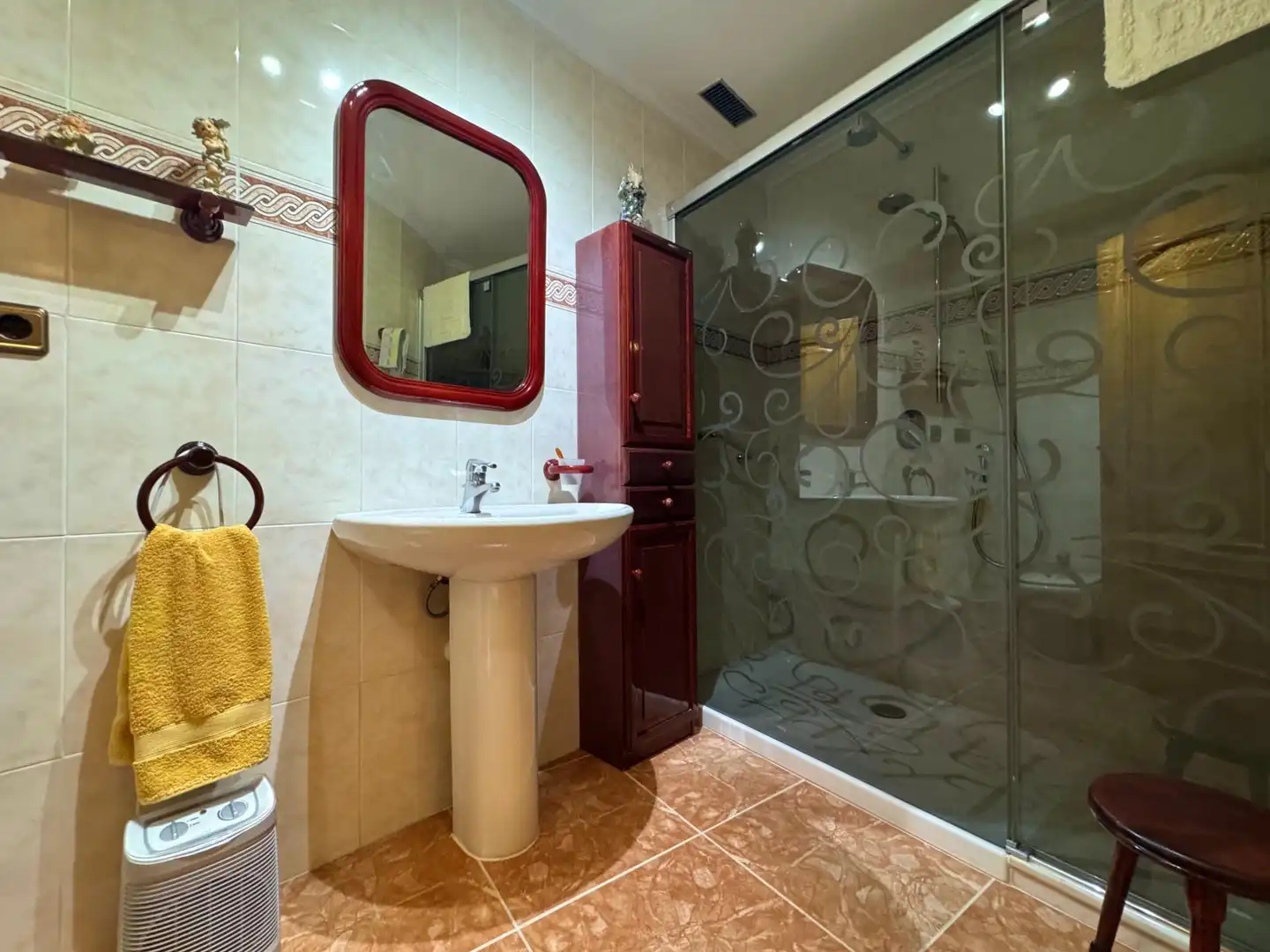 Badezimmer von Haus oder Chalet zum Verkauf in Silla mit Klimaanlage, Heizung und Terrasse