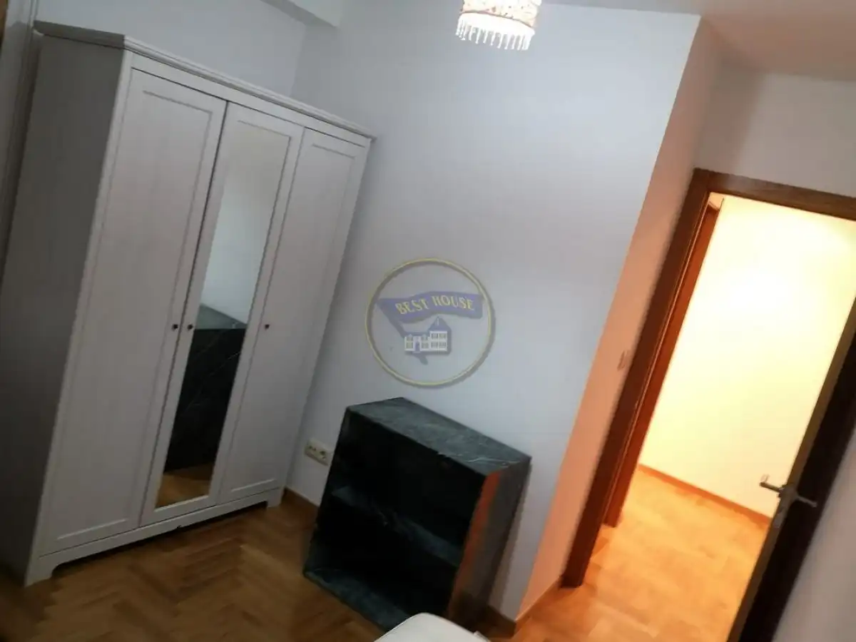 Flat for rent in Vigo   with Heating, Parquet flooring and Furnished