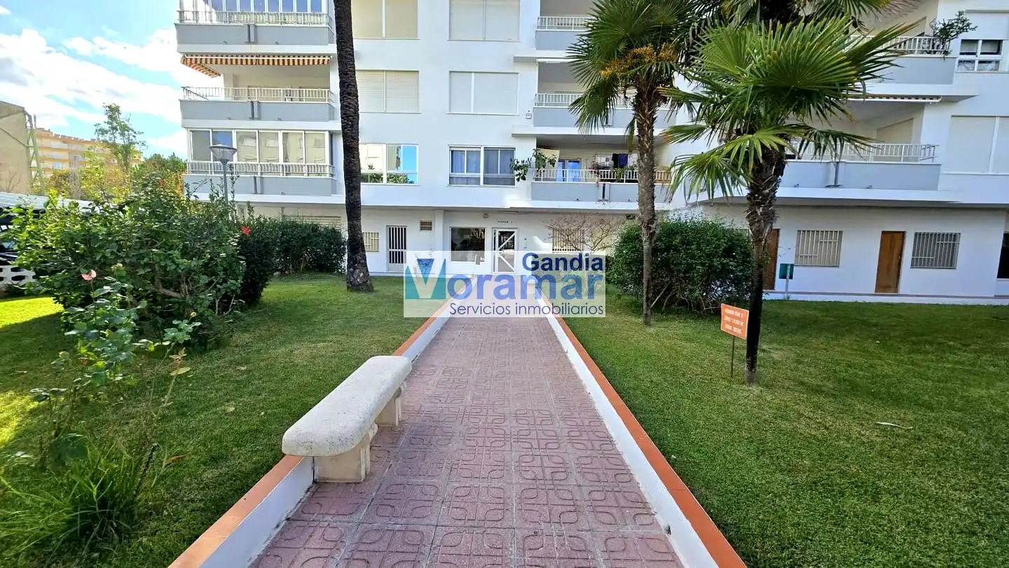 Vista exterior de Apartamento de alquiler en Gandia con Aire acondicionado, Calefacción y Piscina comunitaria