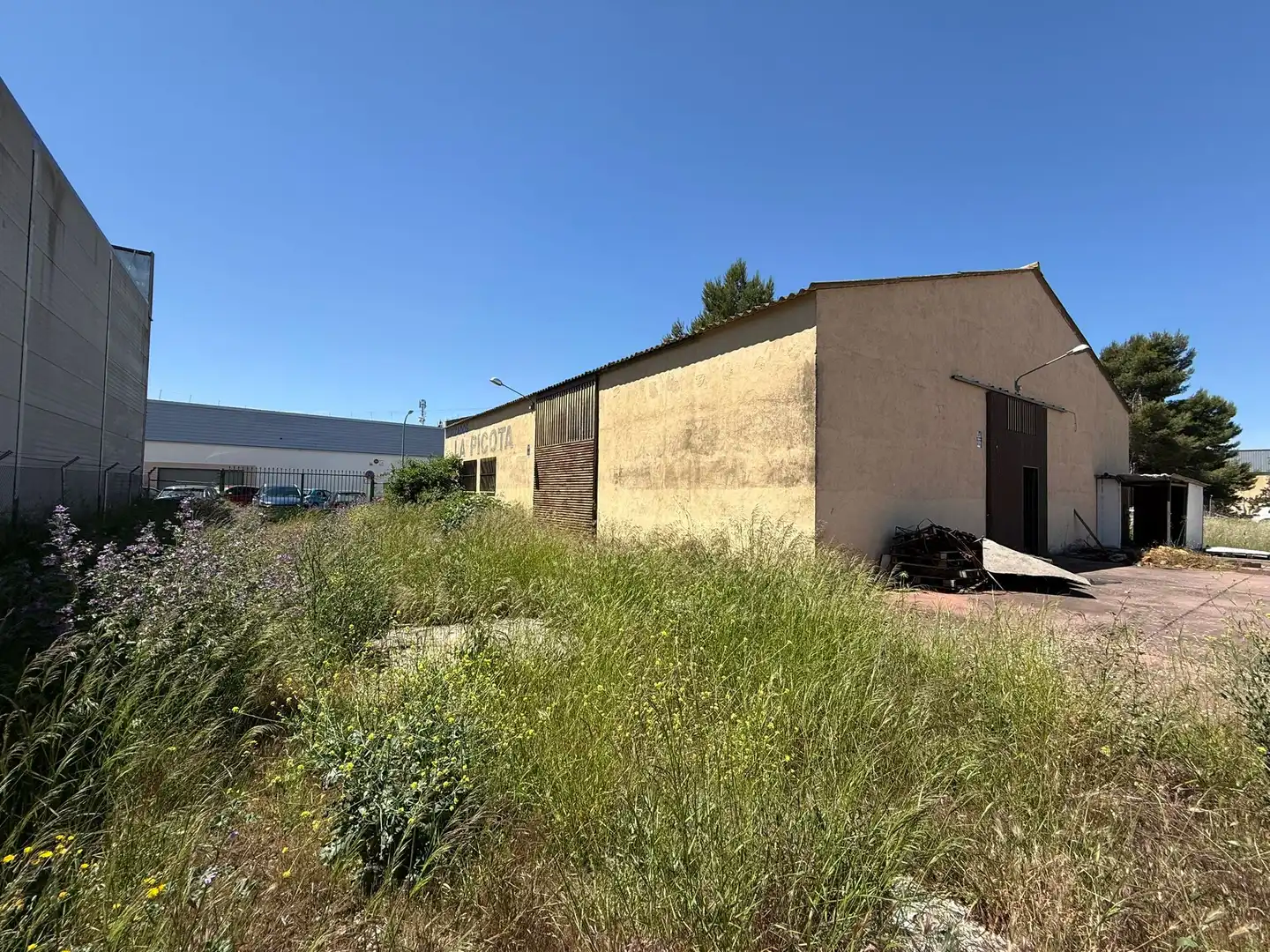 Local en venta en CR. YEPES, Zona Entrada - Gasolineras