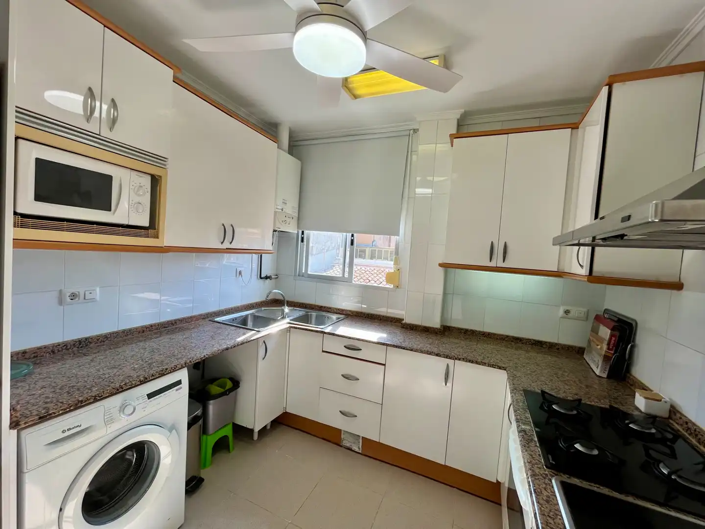 Cocina de Piso de alquiler en Valencia con Aire acondicionado, Calefacción y Terraza