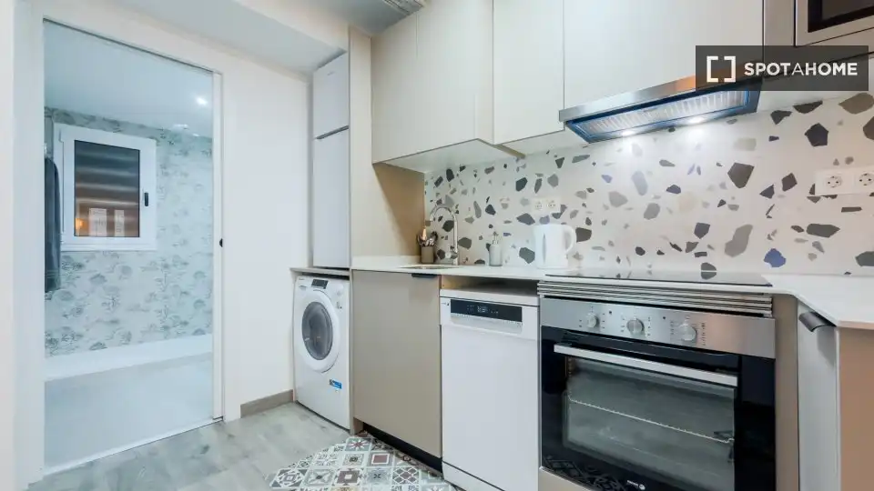 Flat with terrace to rent in Ciutat Vella, imagen 6