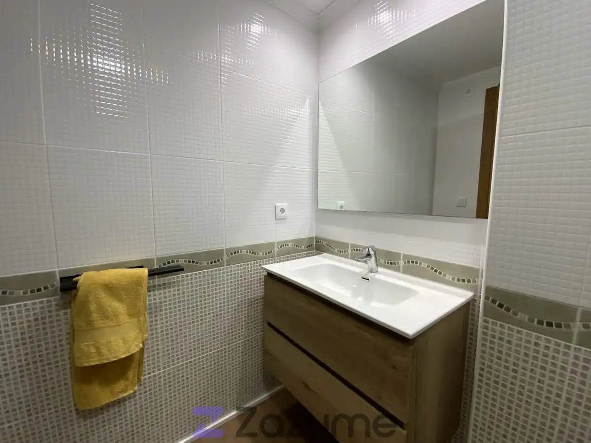 Bathroom of Flat for rent in Alcàsser  with Air Conditioner, Heating and Parquet flooring