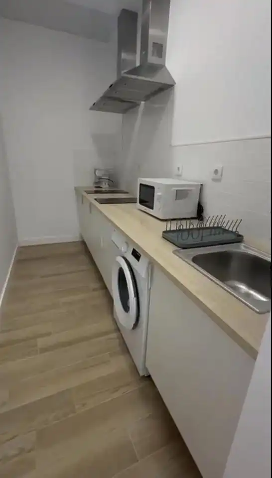 Cuina de Planta baixa en venda en Cádiz amb Moblat