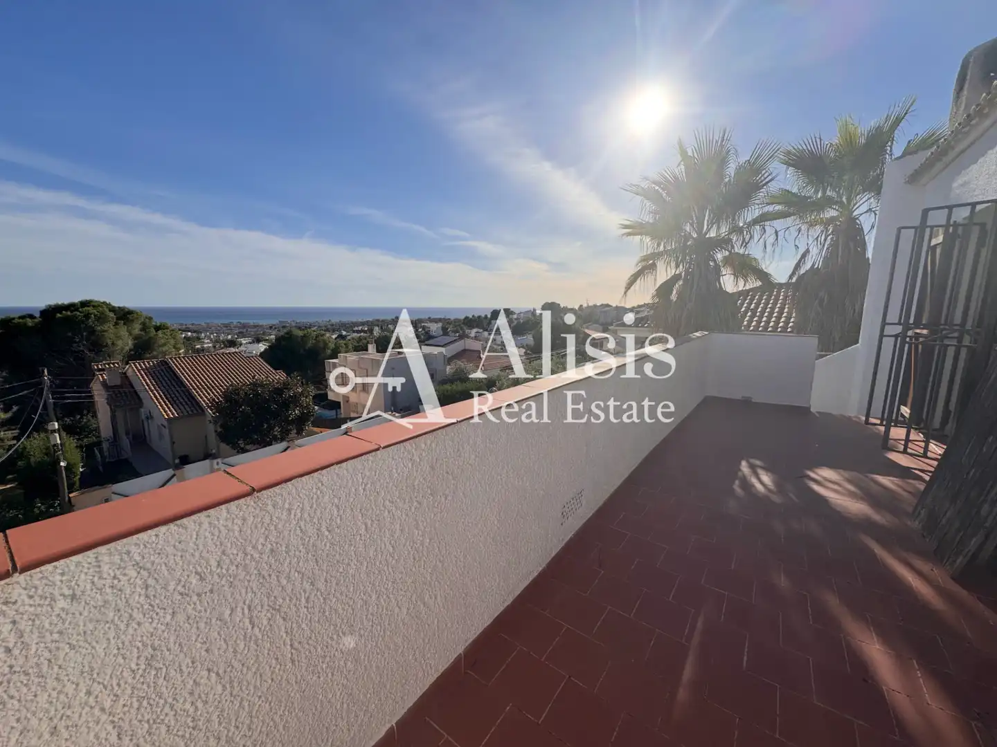 Vista exterior de Casa o chalet en venta en Cunit Residencial