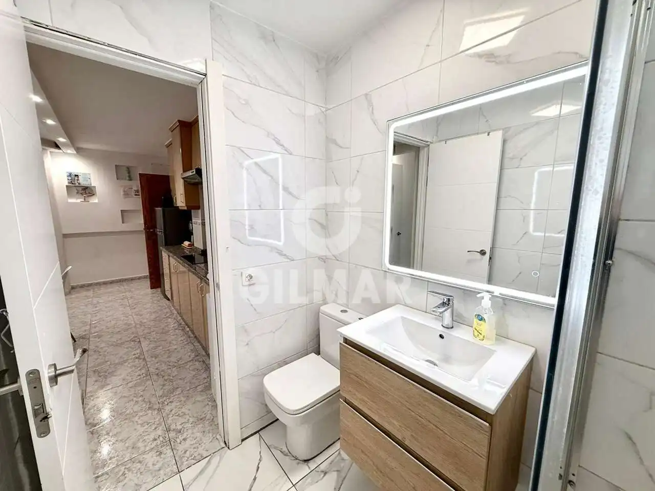 Baño de Piso en venta en Arona con Amueblado