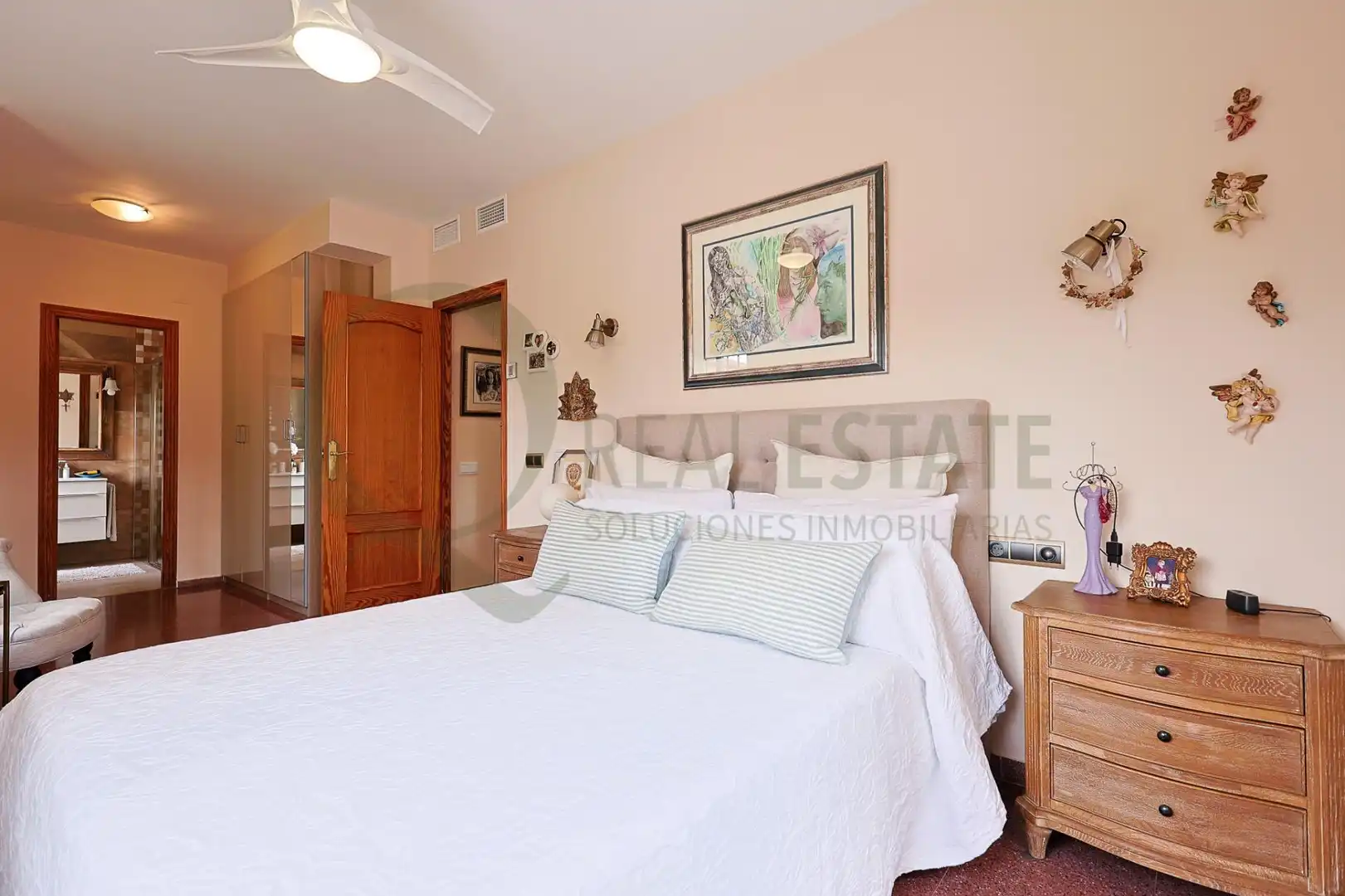 Dormitori de Casa o xalet en venda en Alicante / Alacant amb Aire condicionat, Calefacció i Jardí privat
