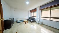 Sala d'estar de Apartament en venda en  Granada Capital amb Calefacció i Parquet