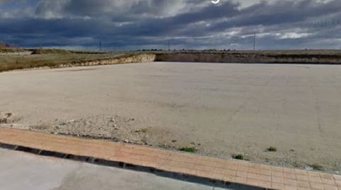 CALDERÓN ALQUILA: Campa industrial de 4910 m² en polígono de Torija.