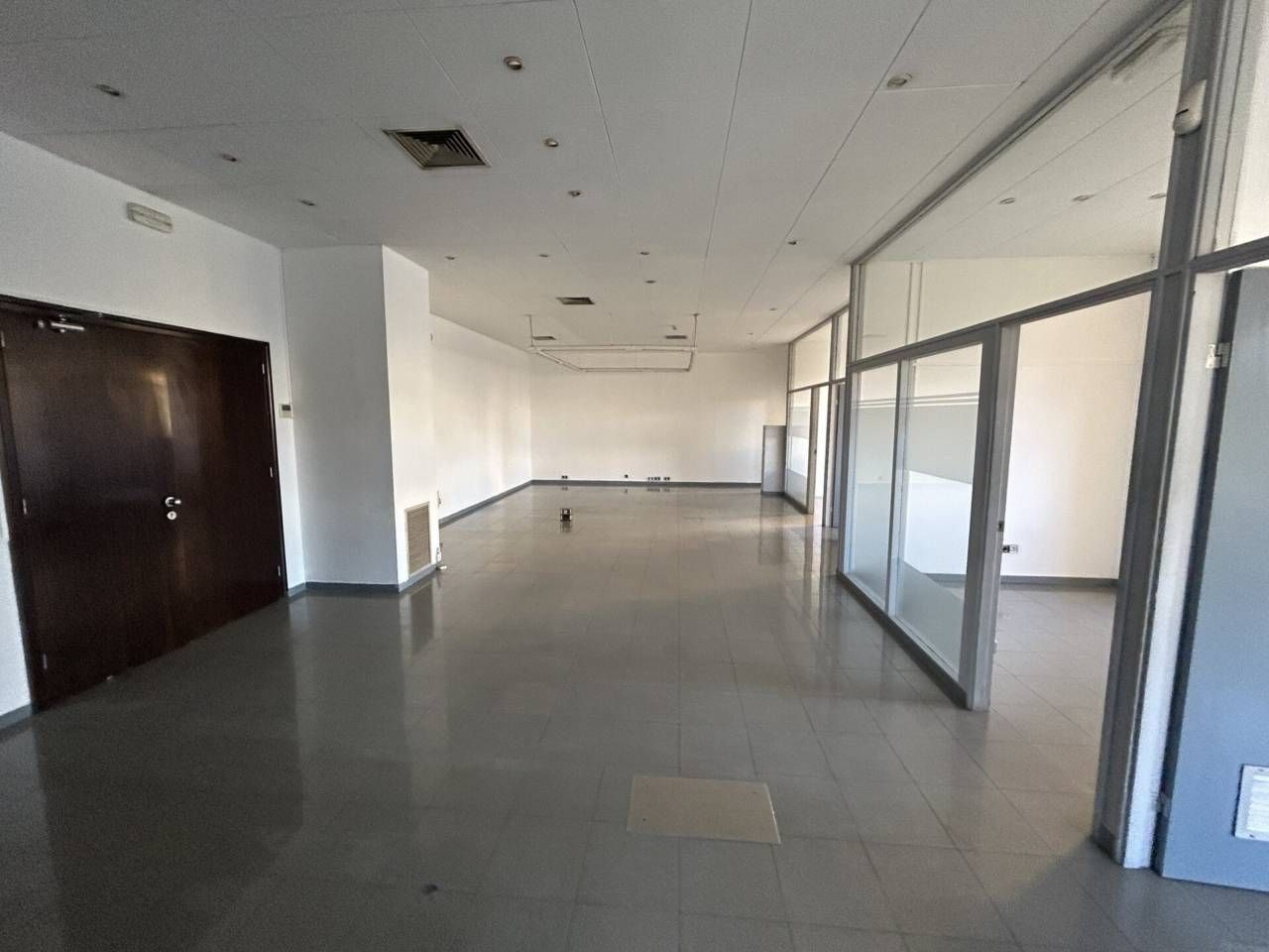 Office to rent in L'Hospitalet de Llobregat  with Air Conditioner and Alarm