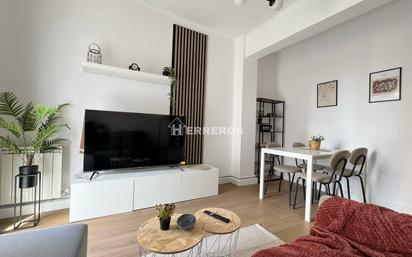 Living room of Flat for sale in  Logroño  with Heating, Parquet flooring and Terrace