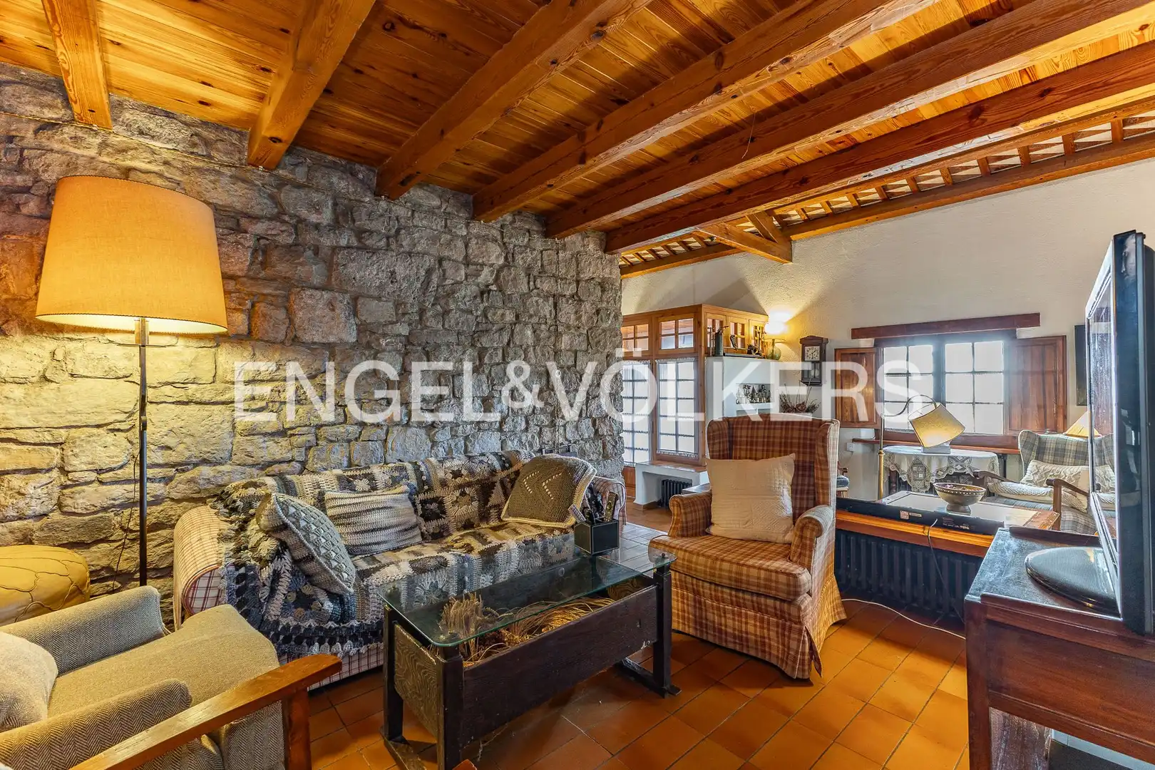 Sala d'estar de Casa o xalet en venda en Castellar del Vallès amb Calefacció, Jardí privat i Terrassa