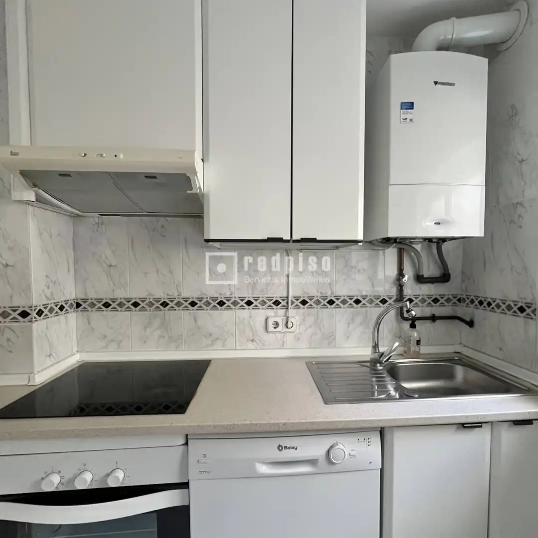 Cocina de Piso de alquiler en Madrid con Aire acondicionado, Calefacción y Amueblado