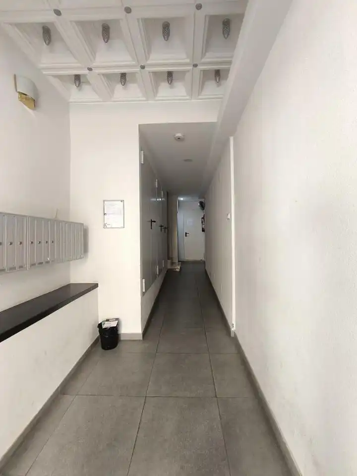 Wohnung zum Verkauf in Zaragoza mit Klimaanlage, Heizung und Parkett