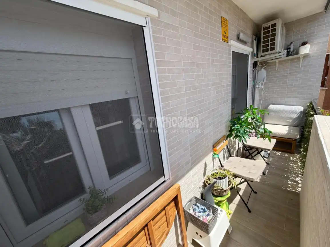 Flat for sale in Reyes Católicos