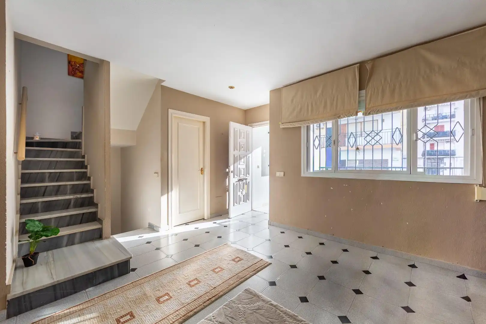 Haus mit Pool zum Verkauf in Calle ISLA DE JAVA(AS) 3, imagen 9