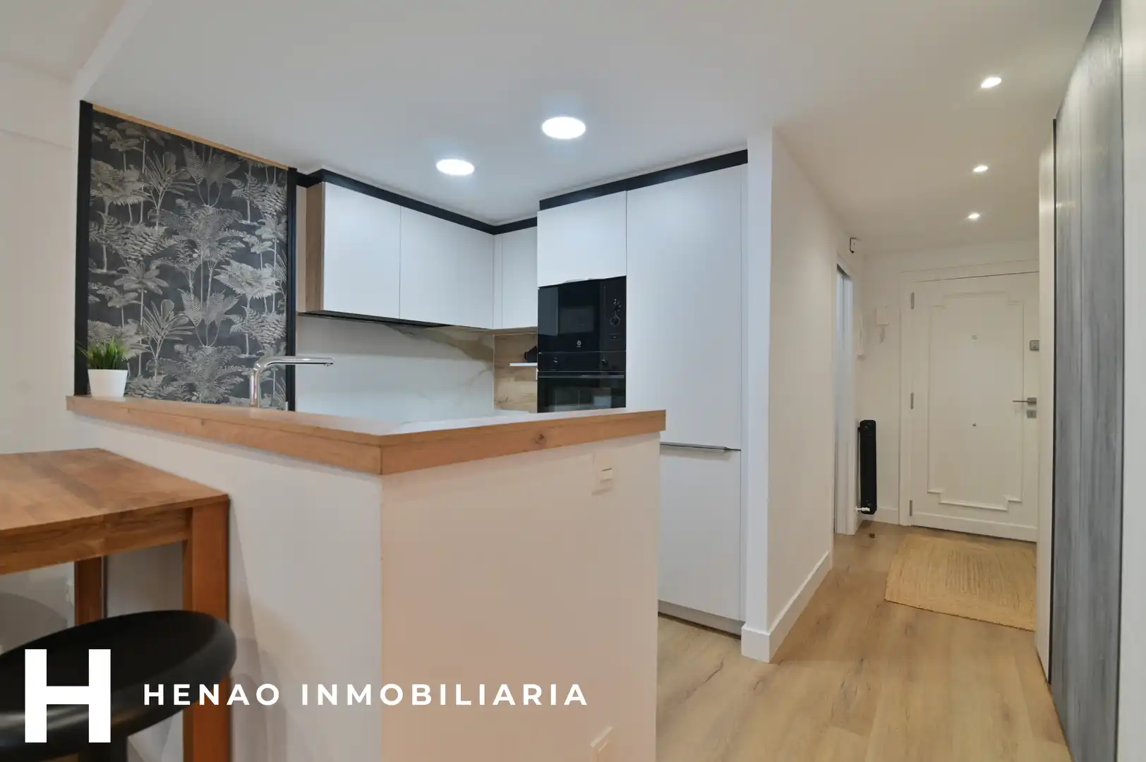 Apartamento en venta en Bilbao  con Calefacción, Parquet y Amueblado