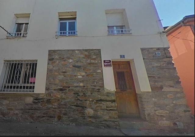 Casa-chalet en Venta en Calle PAGA, 7 en Puente de Domingo Flórez