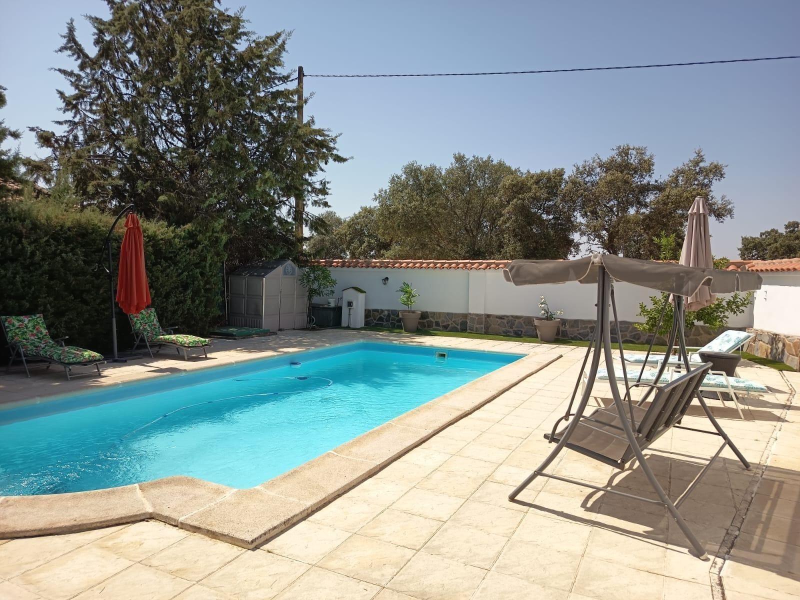 Swimming pool of House or chalet for sale in Cáceres Capital  with Private garden and Swimming Pool