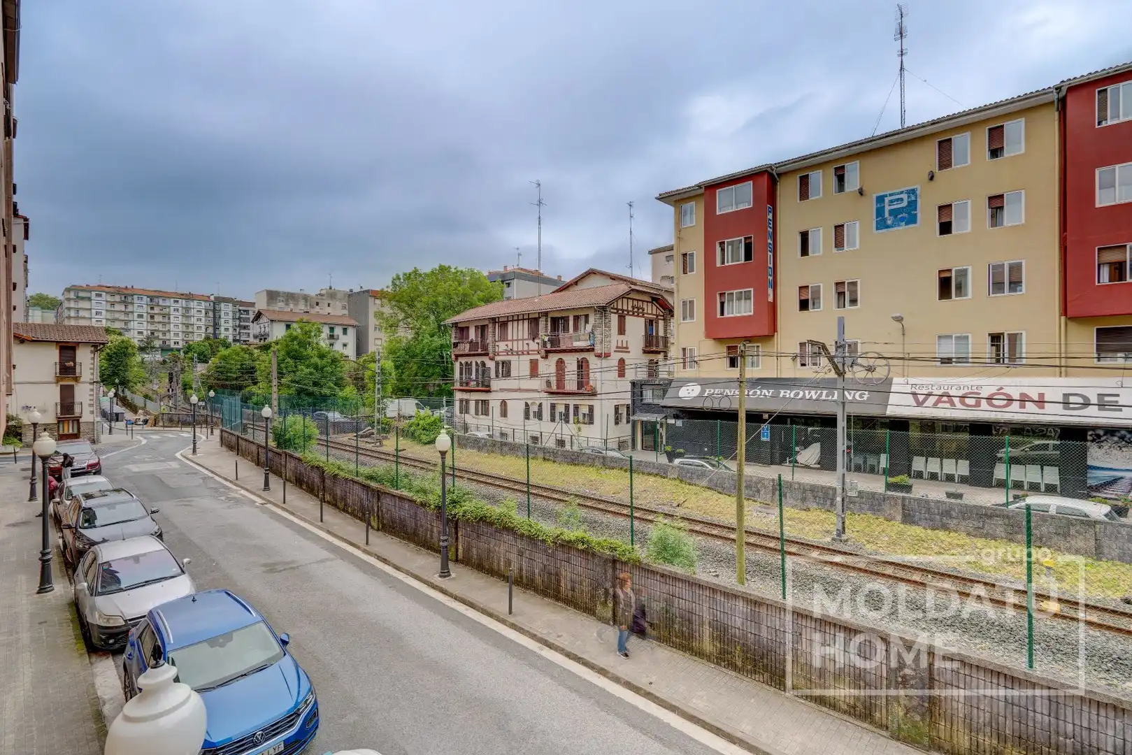 Vista exterior de Pis en venda en Irun  amb Calefacció i Moblat