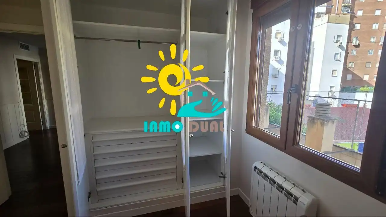 Bedroom of Flat for sale in Badajoz  with Air Conditioner, Heating and Terrace