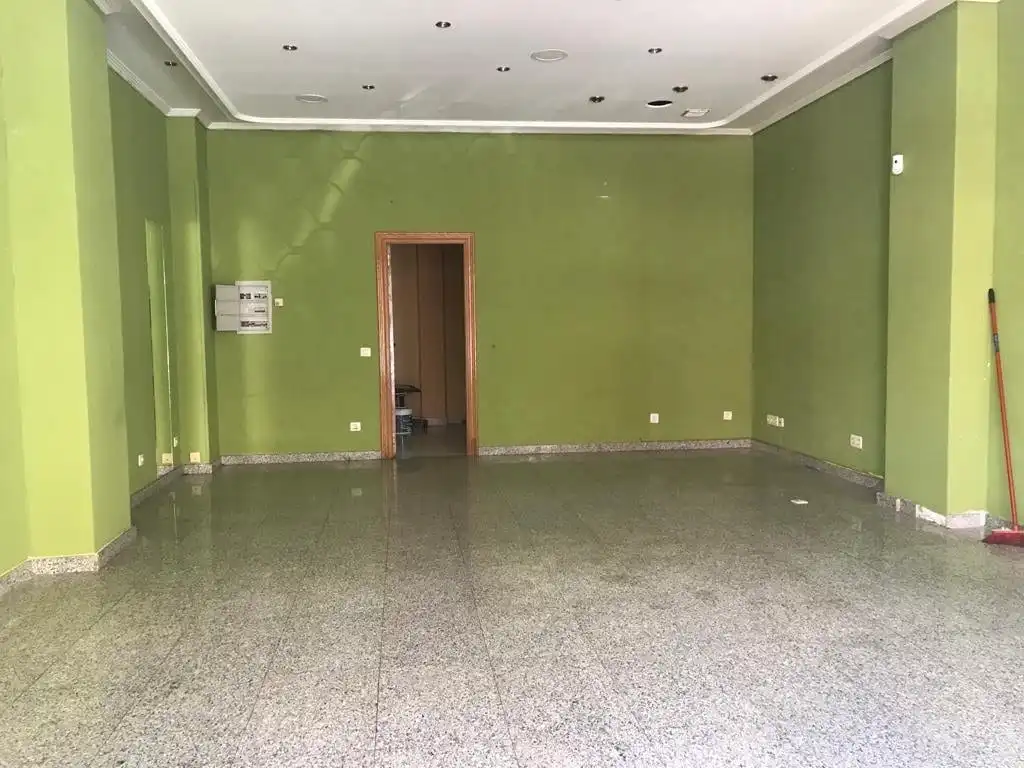Local comercial en venda a San Claudio - La Chantría, imagen 3